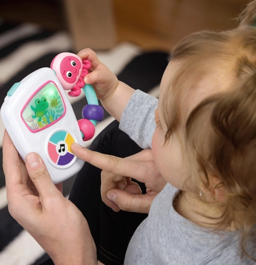 Moving rings for little hands