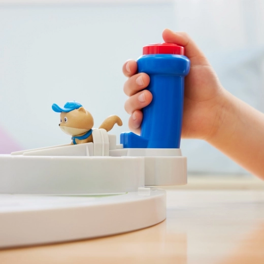 Dinamisks katapults ar vienkāršu vadību