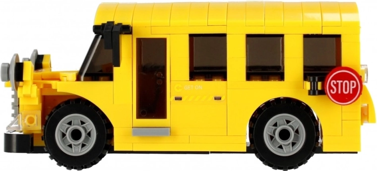 Skolas autobuss no 242 detaļām