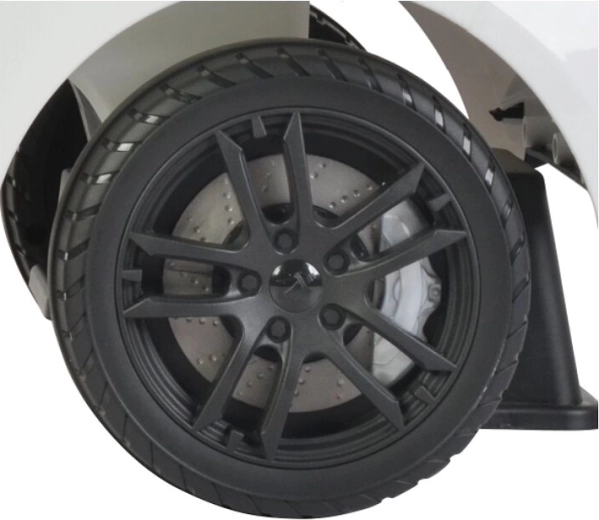 Maserati stumjamā auto riteņa ass JAMARA - 1 gabals