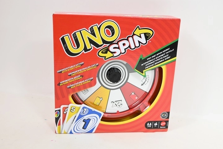Mattel UNO Spin family card game