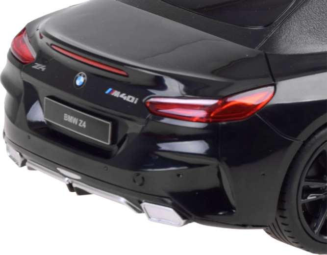 Rear-wheel drive, suspension and lights