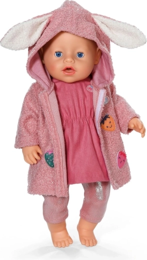 Complete outfit for year-round play