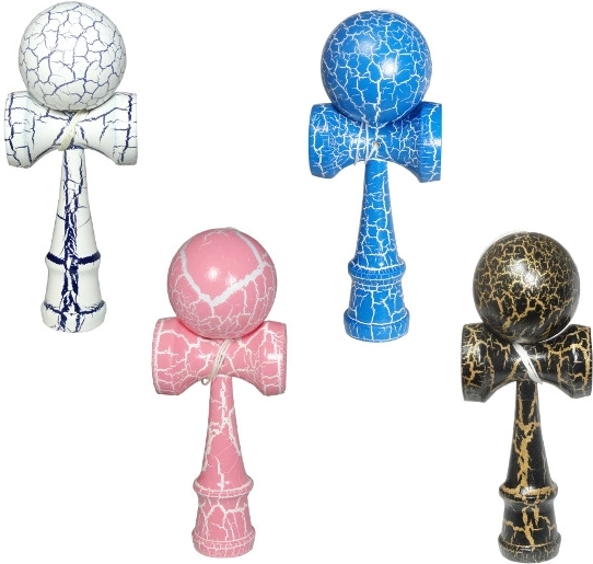 Kendama – tradicionāla japāņu koka rotaļlieta, krāsains mikss