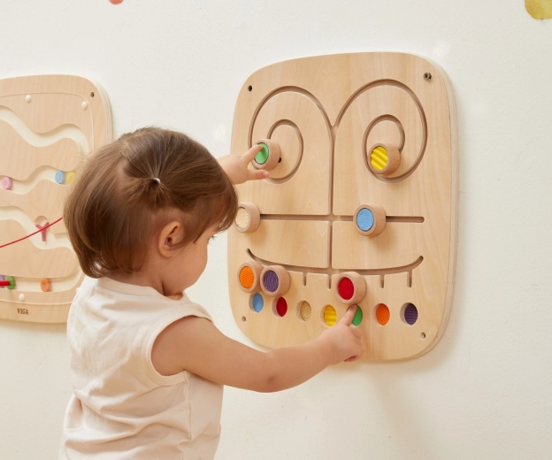 Practical wall-mounted design