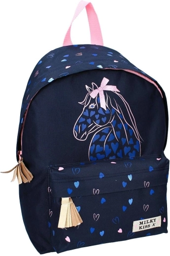 Practical main compartment and front pocket