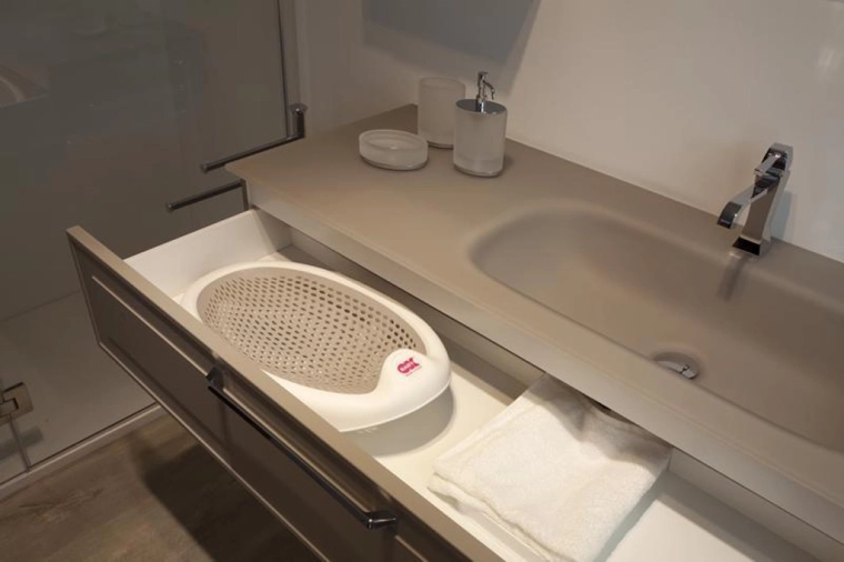 Foldable design saves space