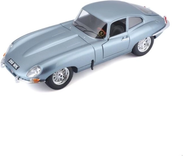 Metāla virsbūve ar detalizētu izpildījumu