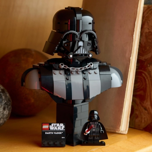 Display stand décor with minifigure
