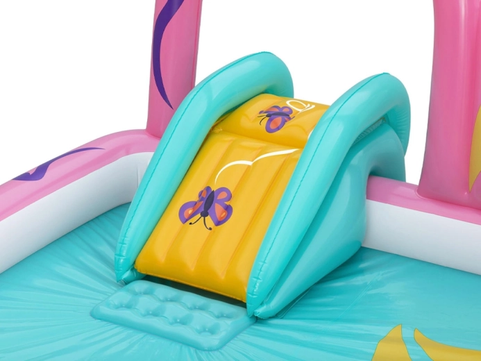 Mīksts slidkalniņš drošai izklaidei