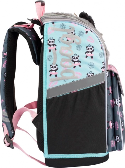 Smart pockets and safety details