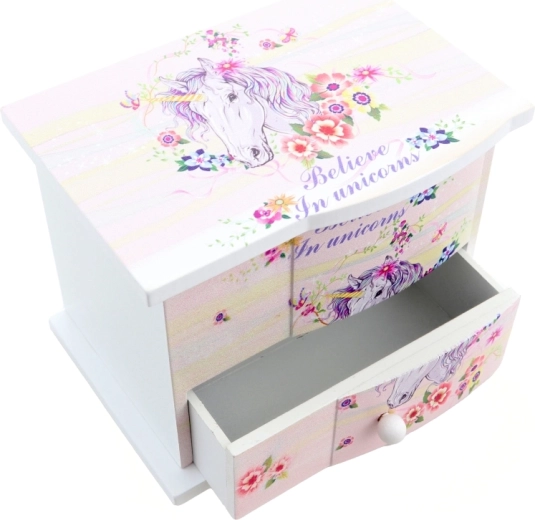 Mīlīgs dizains ar vienradzi