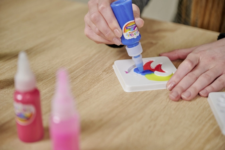 Precise application of colored gels