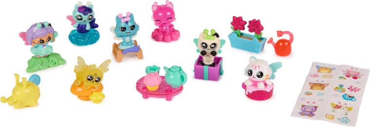 Figures and accessories for creative play