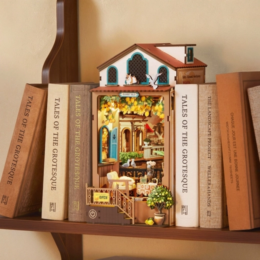 Maģisks book nook grāmatplauktam