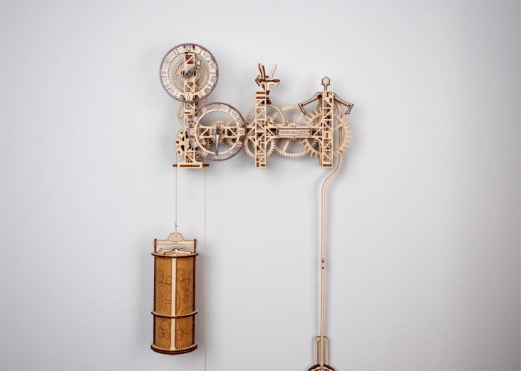 Funkcionāli mehāniskie pulksteņi ar svārstu