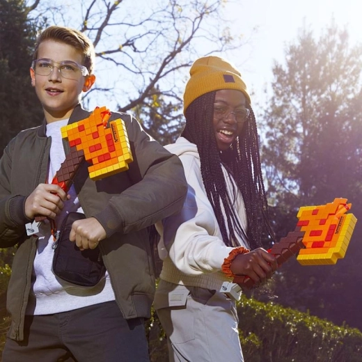 Lightweight blaster for outdoor fun
