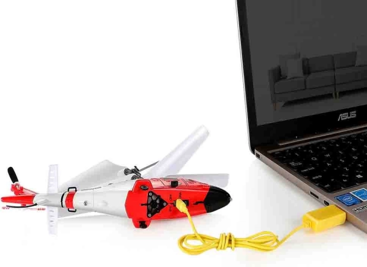 Uzlāde caur USB un praktiski piederumi
