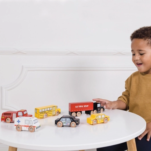 Encourages creative play