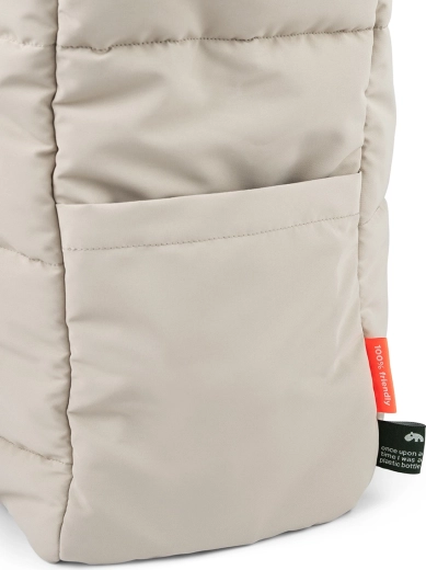 Practical pockets for better organisation
