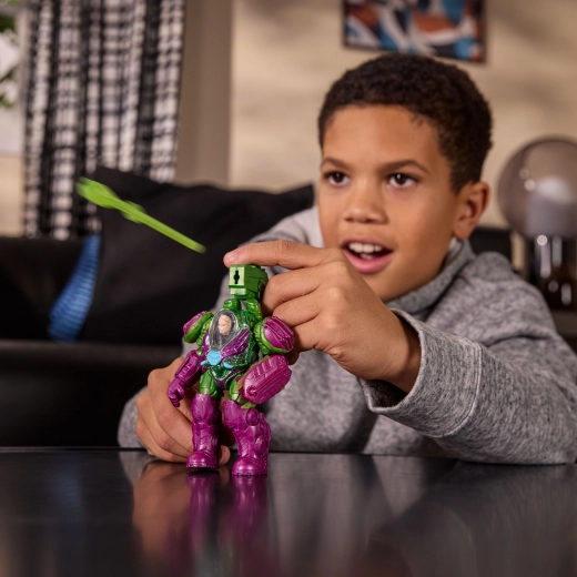 Pārvietojama akcijas figūra dinamiskām pozām