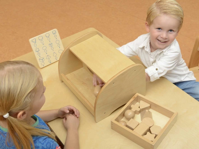 Learning shapes through touch