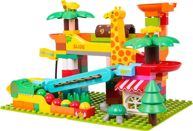 Radoša lodīšu trase safari tematikā