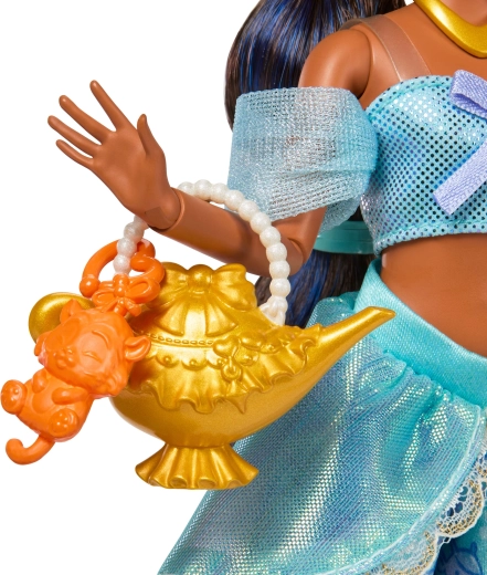 Outfit and accessories inspired by the genie lamp