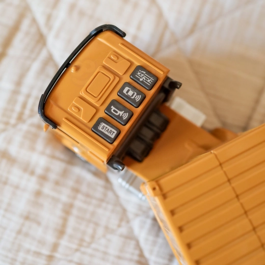 Interaktīvas kravas auto gaismas un skaņas