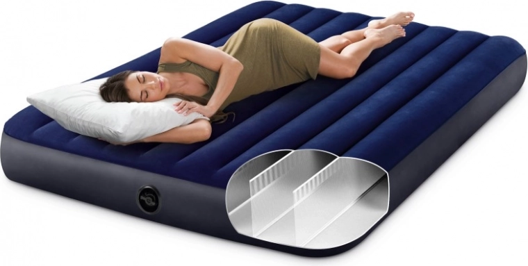 Spacious double bed