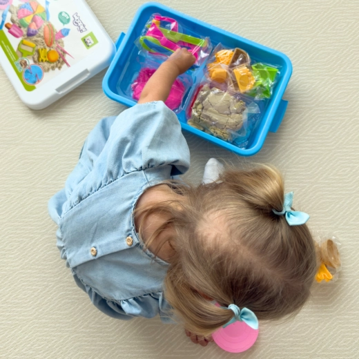 Praktisks koferītis un galdiņš vienā