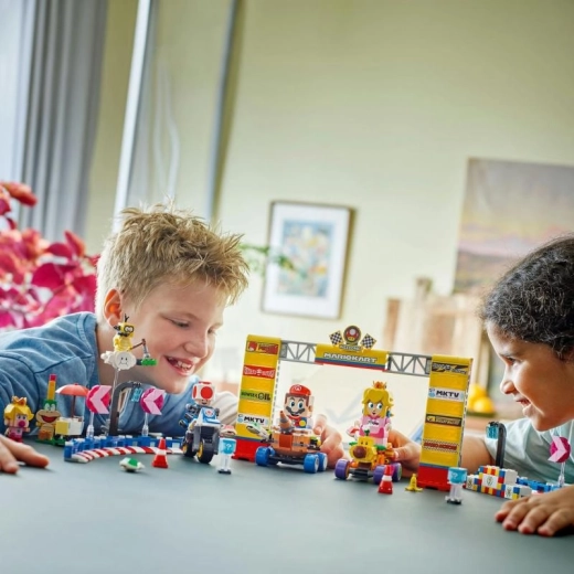 Interaktīva pieredze ar LEGO Super Mario
