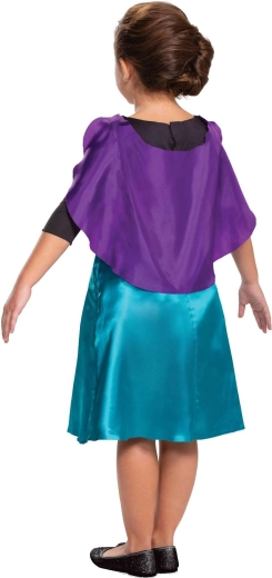 Stylish purple capelet
