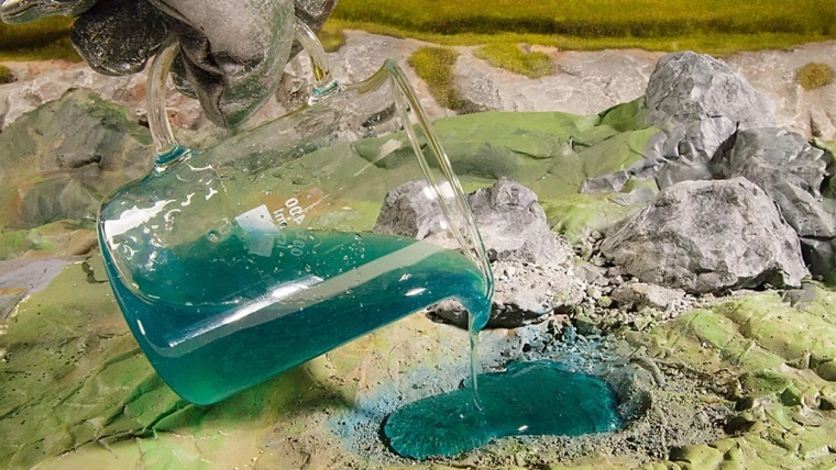 Natural-looking water with Water-Drops