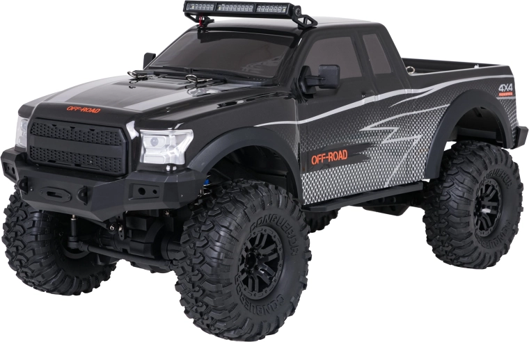 4x4 piedziņa un neatkarīga piekare apvidum