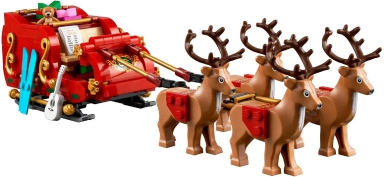 Detalizētas sarkanas kamanas ar zelta akcentiem