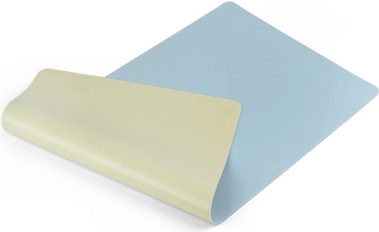 Reversible design in two pastel colors