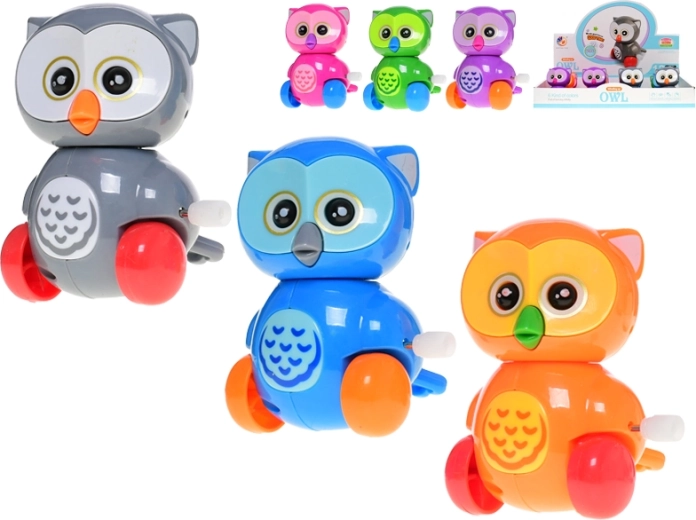 Cheerful wind-up plastic owl for kids