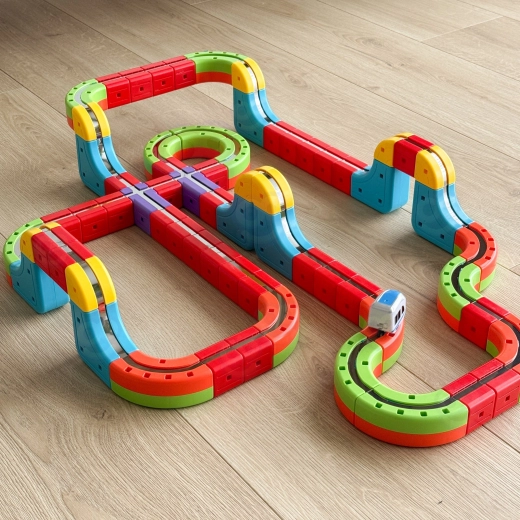 Build a track according to your imagination