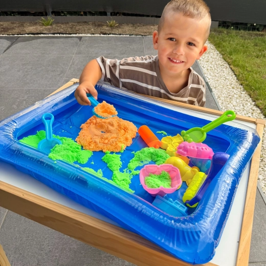 Inflatable sandbox for cleaner play