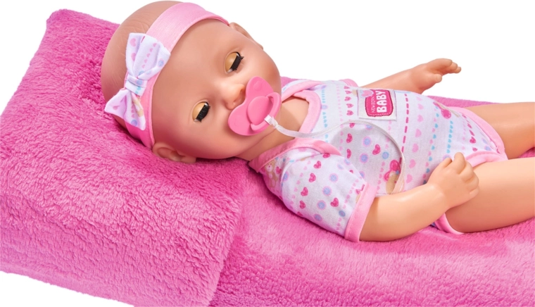 Kustīgi plakstiņi un detalizēts izpildījums