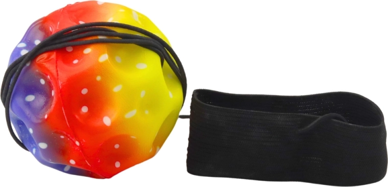 Elastīga aukla atgriež bumbiņu rokā