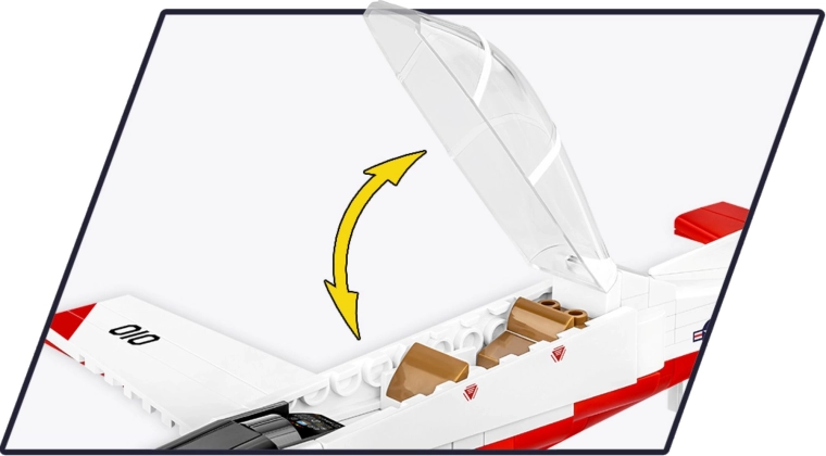 Opening cockpit with a transparent canopy