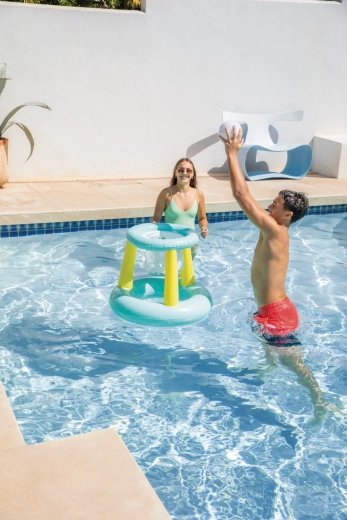 Stabila peldoša konstrukcija