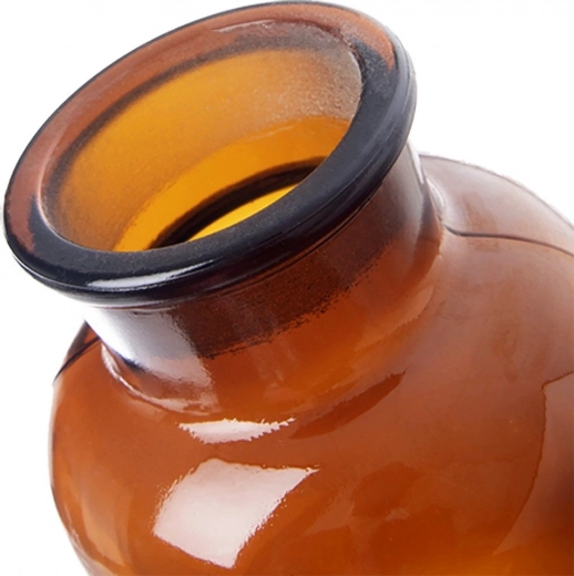 Plats kakls ērtai pildīšanai