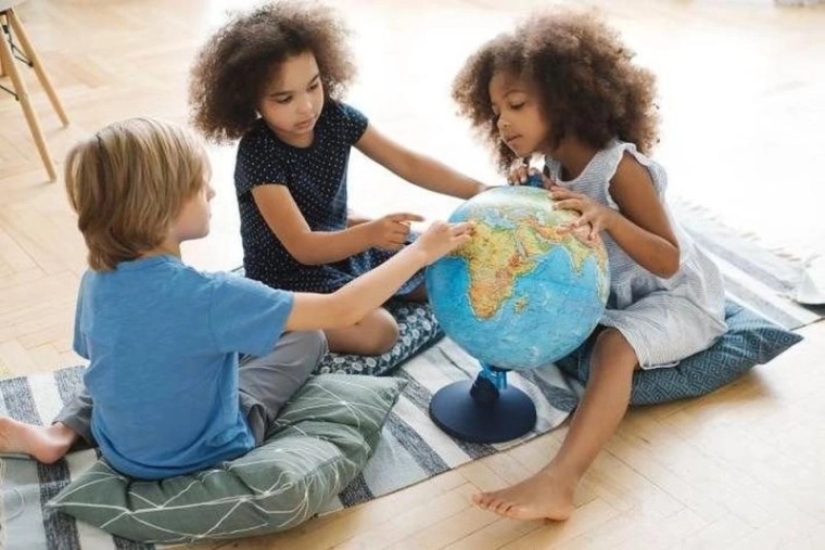 LED nakts Zeme iespaidīgam attēlojumam