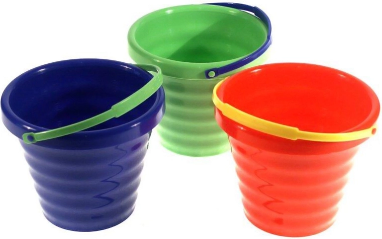 Bērnu smilšu spainītis 16 cm ar rokturi 1,4 l – 1 gab.