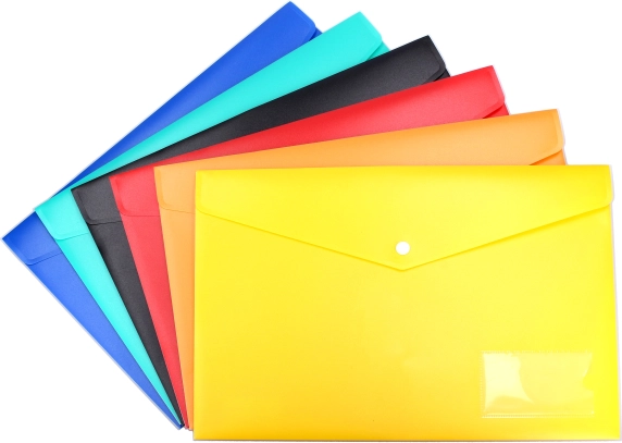 Plastmasas mape ar spiedpogu 36 × 25,5 cm