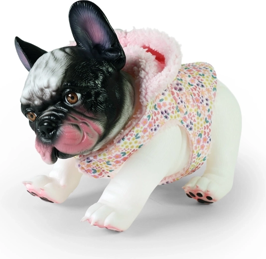 Franču buldogs apģērbā – vinila suņa figūriņa 26 cm
