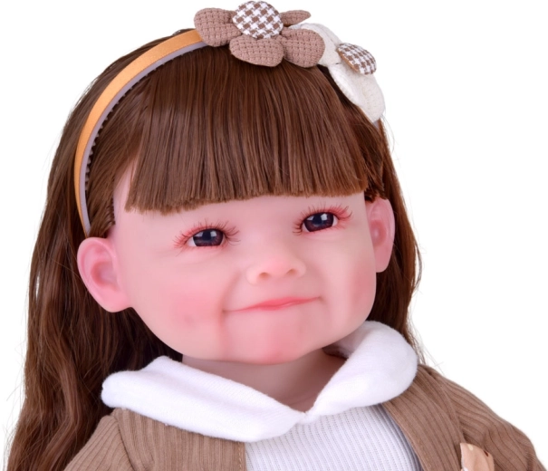 Reālistisks izskats un mīļš smaids